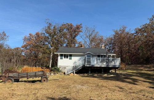 Farmhouse Retreat - Sleeps 10 - 1hr from STL - Foto 9