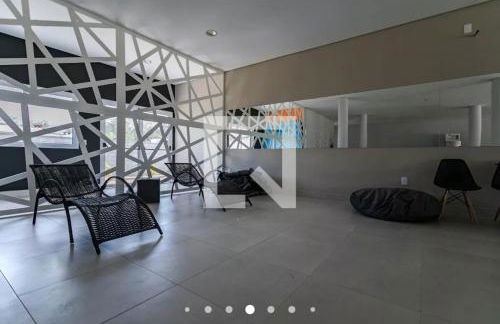 Studio Home Office Completo Cama Queen e Ar Condicionado Vista Panorâmica - Foto 36