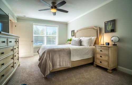 Par-Tee Haus I- Game Room & Hot Tub-Walk to Helen - Foto 30