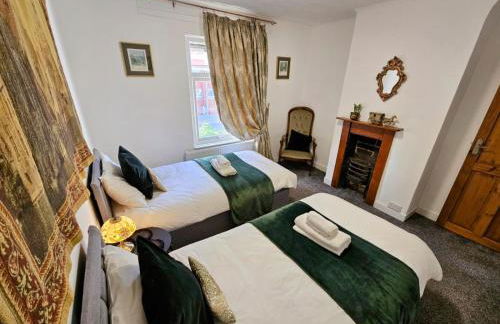 Cute Cottage in Egham Heathrow- 7 Guests 3 bedrooms - Foto 4