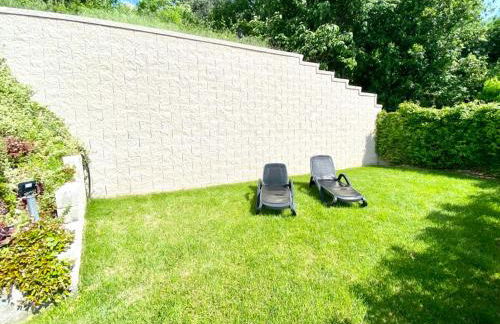 Lago 21 - Garden Terrace & Lake view - Photo 1