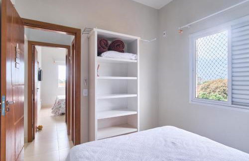 Dois Quartos, Sacada com Churrasqueira, a 400 MTS do Projeto Tamar e 800 MTS do Aquário - Foto 23