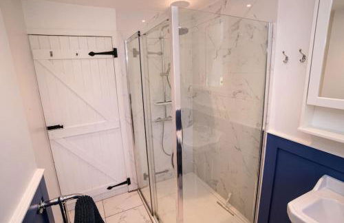 Beautiful Country Cottage - Photo 8