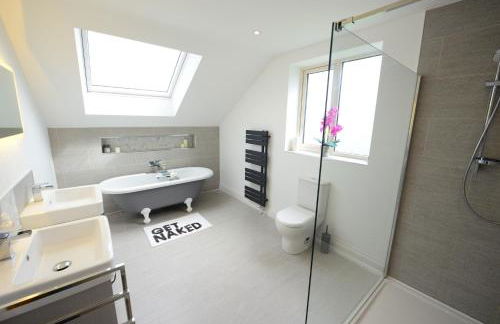 Rollestone New Forest (HOT TUB) - Photo 7