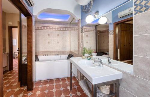 El Paladin - Photo 28