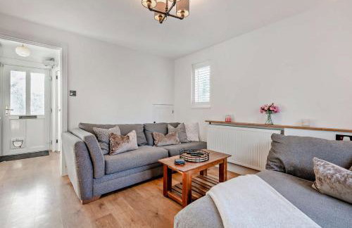 Rockford Cottage 3 Bed Modern New Forest House with Garden - Foto 3