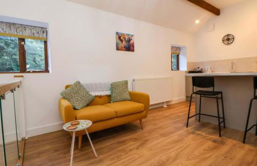 The Apple Store - Photo 6