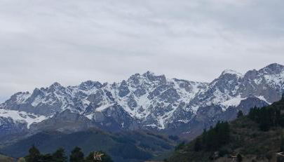 Frente a los Picos de Europa - Foto 4