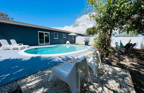 2BR Home with Private Pool, Fire Pit and Grill - Foto 1