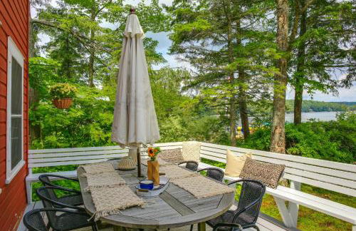 Authentic 1912 Adirondack Lake Camp with Fire Pit - Foto 2