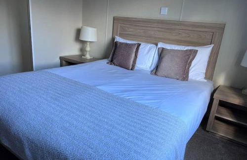 Beautiful 2-Bedroom Lodge with Spectacular Views - Photo 10