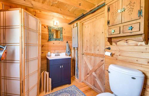 Bellevue Log Cabin with Gas Grill and Creek Access - Foto 12