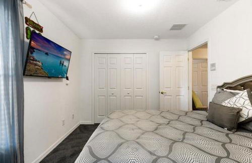 Lakeview 6-Bedroom Retreat with Game Room, Private Pool, Spa & Resort Amenities - Ideal for Families & Groups - Foto 23