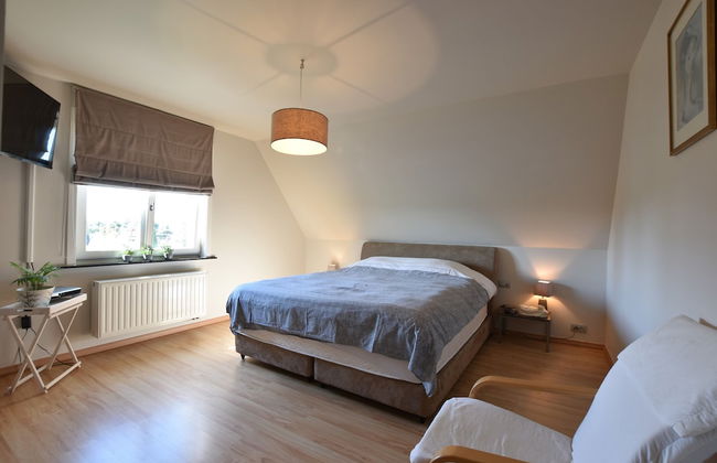 Tasteful Mansion in Lichtervelde with Hot Tub - Photo 30