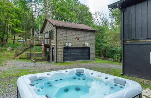 6 Br Cabin Hot Tub Fire Pit Min to Hatley Pointe - Foto 74