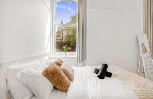 Stylish 1BR Flat-Terrace-Free Parking-Rail Station - Foto 9