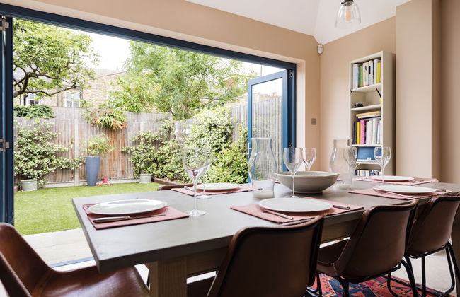 Spectacular Shepherds Bush Home Close to Westfield - Photo 14