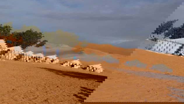 Desierto de Lompoul y deltas de los ríos Senegal y Salum en 10 días - Foto 2, Campamento de haimas en el desierto de Lompoul