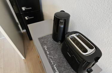 Fewo Friends, 2 Apartments, Businesswohnung, Monteurzimmer mit Gemeinschaftsküche - Foto 16