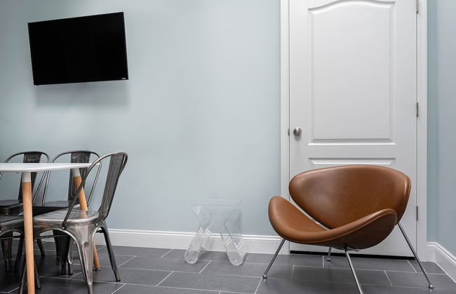 Giles Ave 6 Bedroom Gem - Foto 16