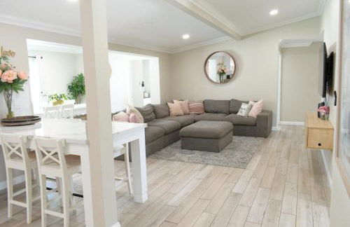 Lux 6BedRoom Villa with Salted Pool, Hot tub and near Disneyland - Foto 3