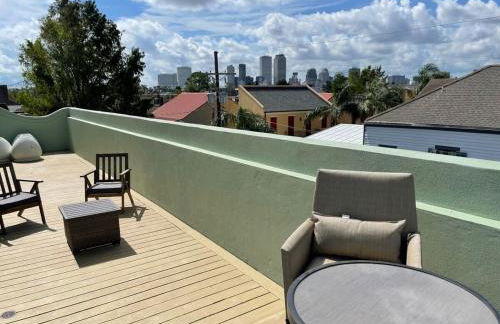 The Burgundy Penthouse Steps to the French Quarter - Foto 29