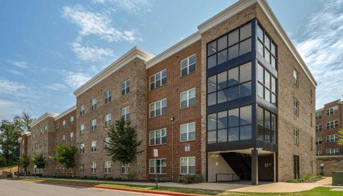 High Cotton - 3BR 3BA Condo Near UA with Pool & Gym - Foto 2