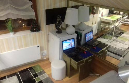 APARTMENT " Studio Green " free parking, self check-in - Foto 49