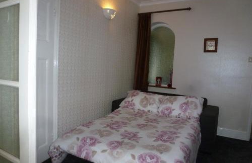 Beautiful 'Rose-Dene' with ample parking - Foto 11