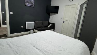 1 bedroom kitchen Flat - Foto 2