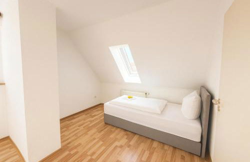 SUNNYHOME Monteurwohnungen und Apartments in Nittendorf - Foto 12