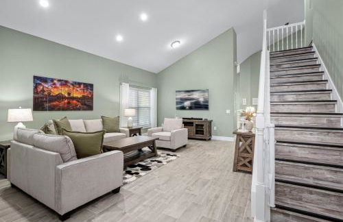 Brand NEW Modern Luxury wPrivate Pool Hot Tub BBQ Home Cinema 2 Miles to Disney - Foto 11