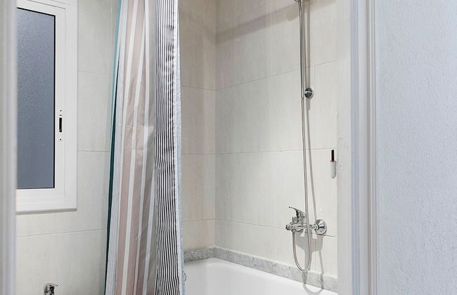 Prime Eixample Hideaway 6 Guests With Balcony by Myrentalhost - Foto 9