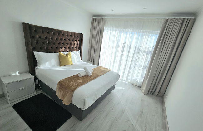 Dolphin Ridge Seaside Apartment - Photo 7