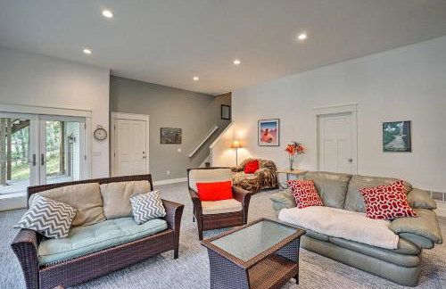 Grand Rapids Area Lakefront House with Dock - Foto 10