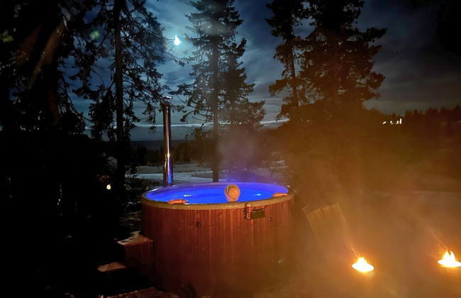 Modern Mountain Cabin - Outdoor Hot Tub - 8 Beds - Photo 27