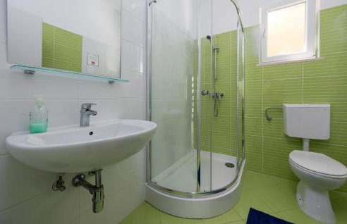 Awesome Apartment In Lukovo Sugarje - Foto 9