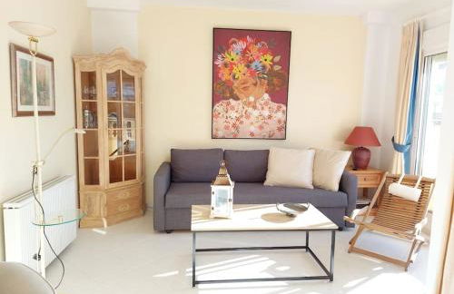 Estupendo apartamento en primera línea de playa y con vistas al mar - Foto 16