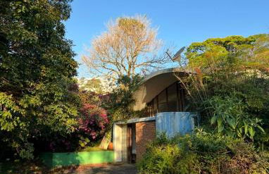 Casa Histórica de Sérgio Ferro - Arquitetura Moderna - Foto 48