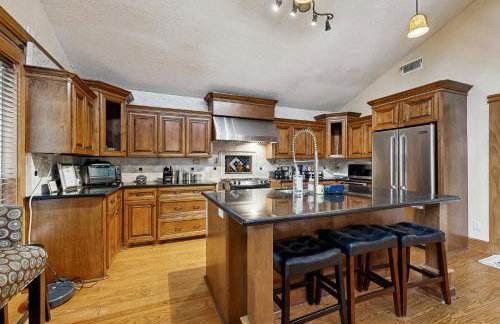 Bacliff Family Getaway with Game Room and Private Pool - Foto 9