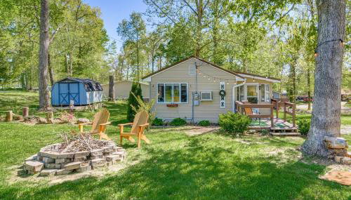 Wooded Cottage with Fire Pit and Boat Parking - Foto 2