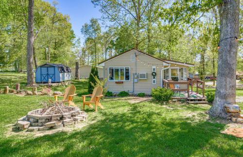 Wooded Cottage with Fire Pit and Boat Parking - Foto 2