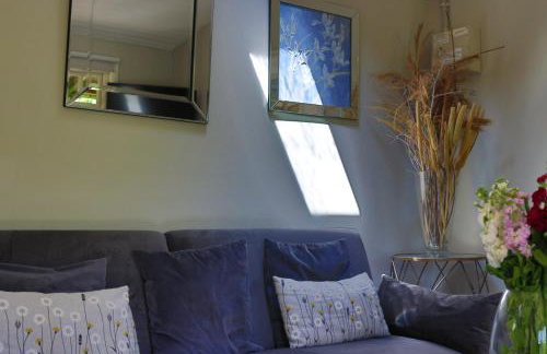 Treetops Lodge, Bantham, South Devon, a tranquil rural retreat - Foto 9