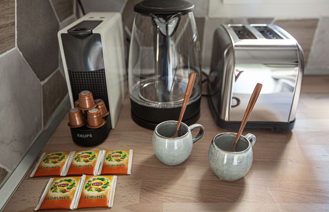 Eiffel Tower Rue Cler - Photo 13