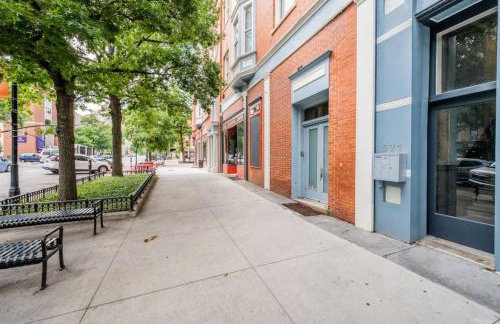 Downtown Loft - Walkable to Dining and Entertainment - Foto 10