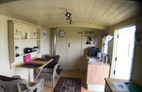 The Hawthorn Shepherds Hut - Photo 9