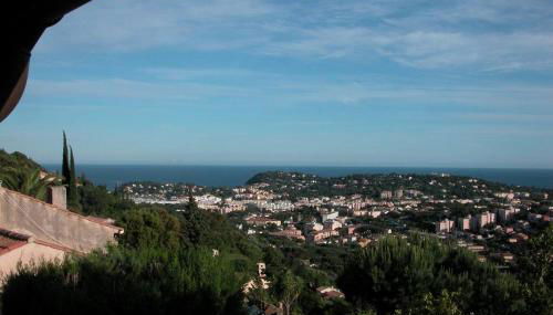 APPARTEMENT REZ DE JARDIN DANS VILLA VUE MER - Foto 4