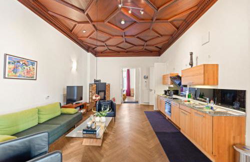 1,399 sq ft Historic Landmark, Checkpoint Charlie - Foto 20