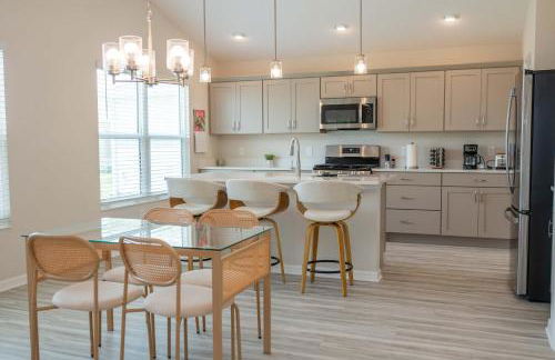 The Villages Retreat- Free Coffee Brand New - Foto 8