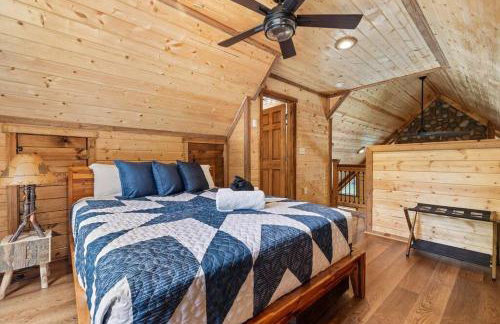 Riverside Oasis with Stunning Views, Cozy Firepit! - Photo 5